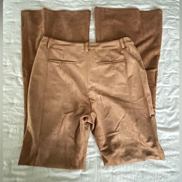 Sugar+Lips NWT wide leg high waisted faux suede pants Size medium - Picture 13 of 13